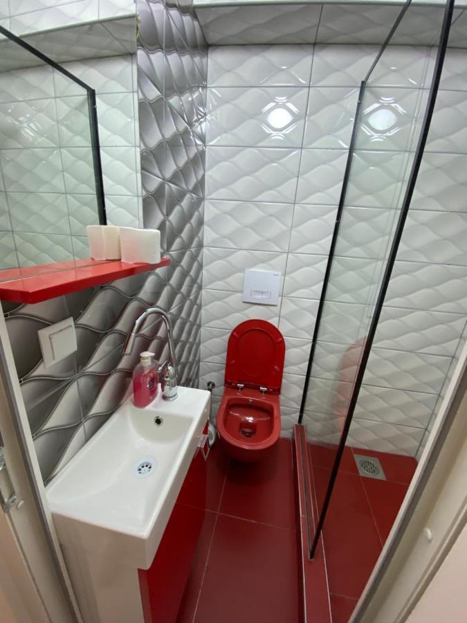 Hostel Heimli Pristina Eksteriør billede